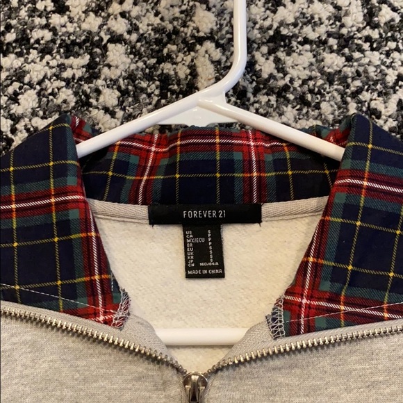 Gray and plaid zip up - Picture 4 of 4